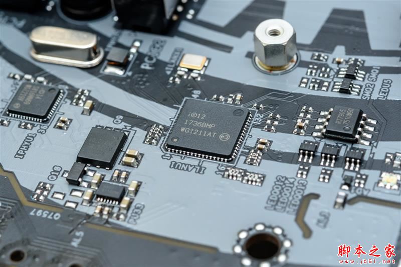 砍掉超线程!Intel i7-9700K深度评测:战平R7 就是太贵
