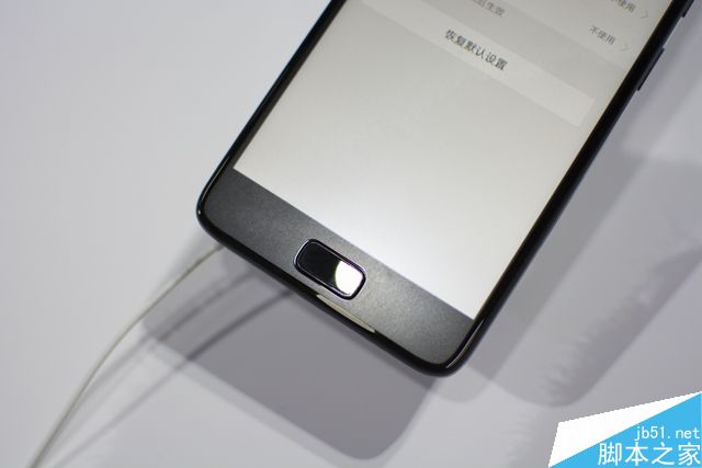 联想ZUK Z2发布会现场试玩：小屏幕不简单