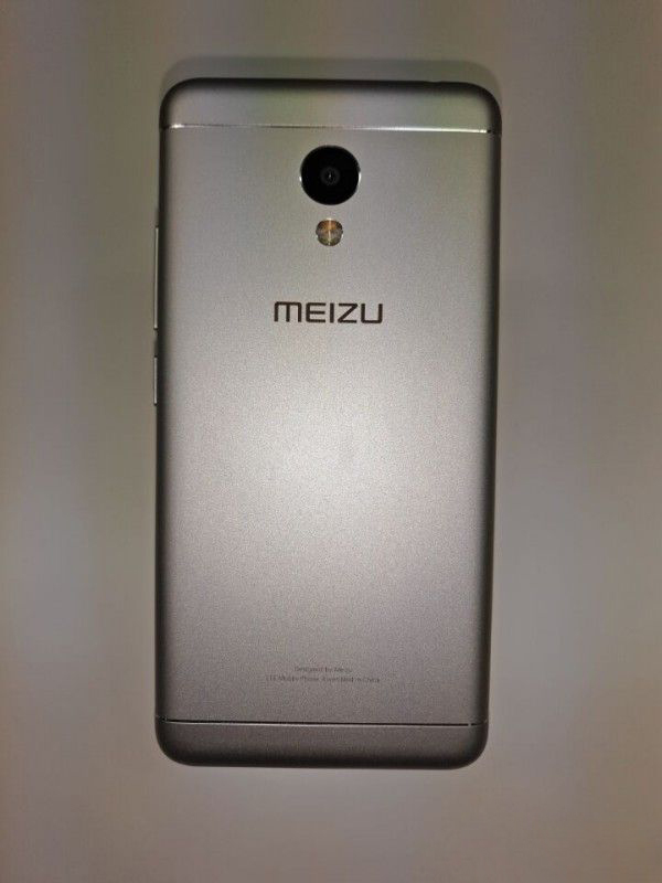 魅蓝3s现场真机上手图   魅蓝3s现场真机体验