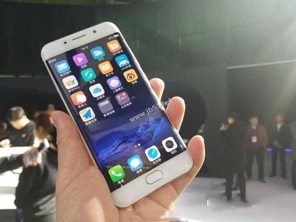 vivo X9和Xplay6哪个好?vivo Xplay6和X9详细区别对比评测