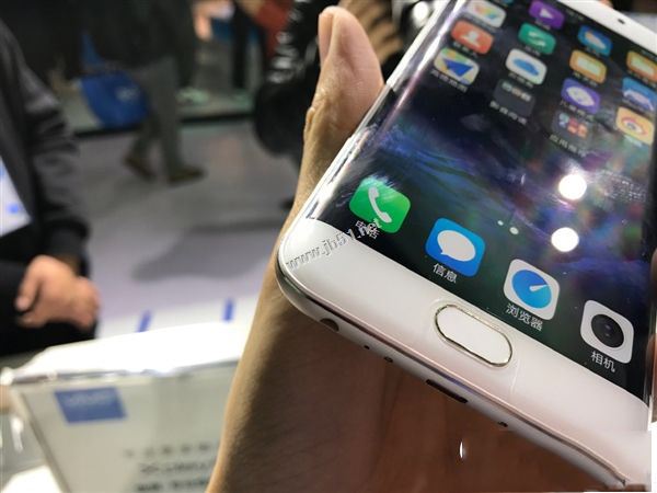 vivo X9和Xplay6哪个好?vivo Xplay6和X9详细区别对比评测