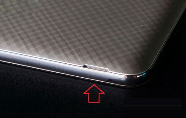 荣耀5A后盖怎么打开？荣耀畅玩5A后盖打开方法