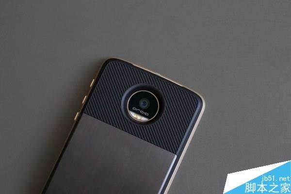 联想Moto Mods试玩 有趣的手机部件