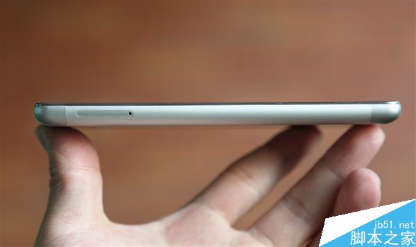 红米3S银色版开箱：699元指纹+MIUI 8