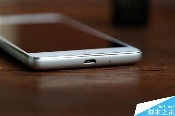 红米3S银色版开箱：699元指纹+MIUI 8