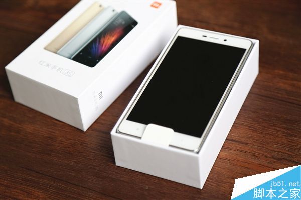 红米3S银色版开箱：699元指纹+MIUI 8