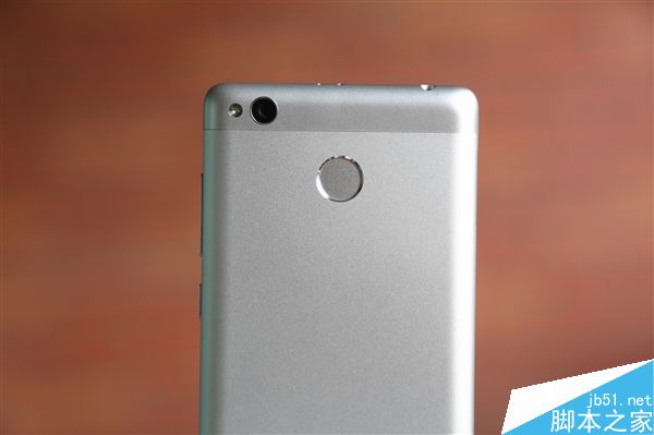 红米3S银色版开箱：699元指纹+MIUI 8
