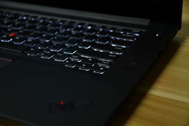 黑衣隐士还是极限武士?ThinkPad X1隐士评测
