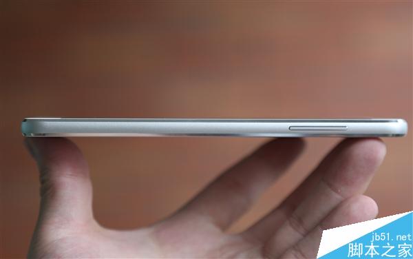 1993元！TCL 750正式发布：主打文艺气质