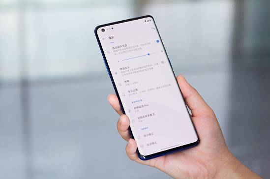 OnePlus8 Pro评测：查漏补缺 更进一步！