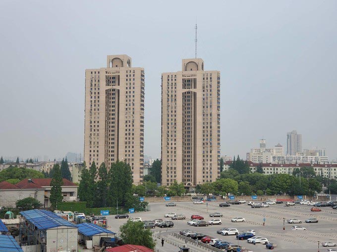 4000字长文深度对比体验 一加8Pro能否吊打过气机皇三星S10+？