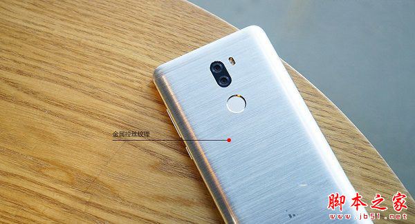 小米5s Plus和荣耀V8哪个好?华为荣耀v8和小米5S plus全面区别对比深度评测