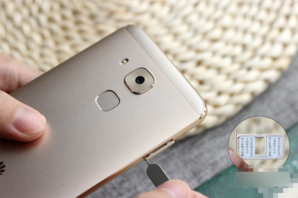 华为麦芒5怎么装卡 华为麦芒5 SIM卡安装教程