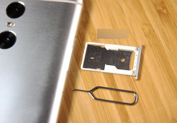 红米Pro怎么装卡 红米Pro sim卡安装图文教程