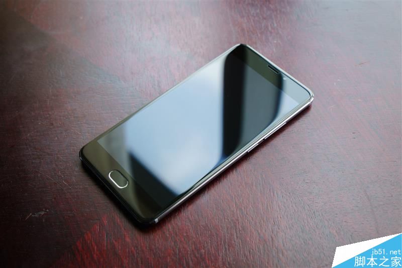 1299元！魅蓝E开箱上手体验：超越Note 3