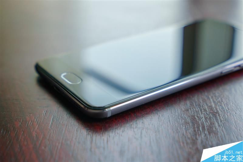 1299元！魅蓝E开箱上手体验：超越Note 3