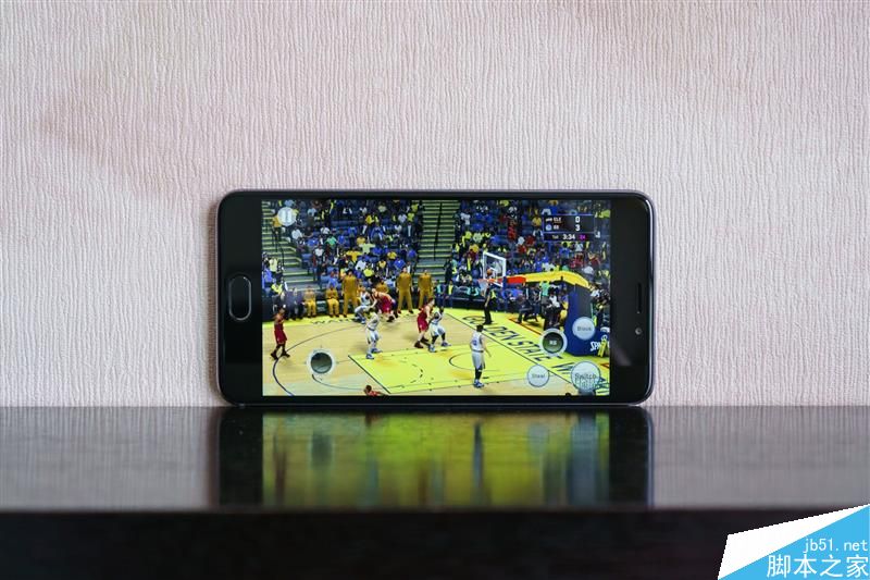 1299元！魅蓝E开箱上手体验：超越Note 3