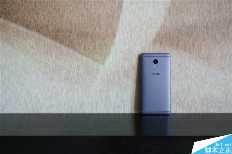 1299元！魅蓝E开箱上手体验：超越Note 3