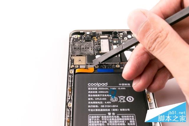 骁龙652配超大电池 酷派cool1拆解图赏