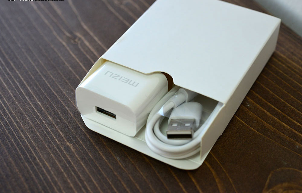 5寸双面玻璃屏幕 魅蓝U10开箱图赏(4/12)