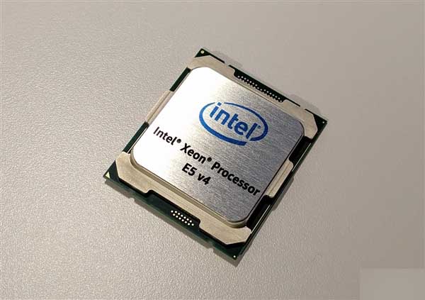 32核AMD Zen被曝完成调校:规格豪华对标Intel双路Xeon
