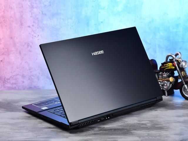 升级十代酷睿 睿频破5GHz!神舟战神G7T评测