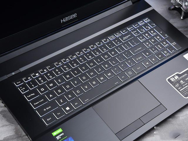升级十代酷睿 睿频破5GHz!神舟战神G7T评测