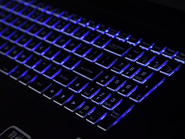 升级十代酷睿 睿频破5GHz!神舟战神G7T评测