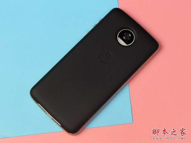 moto z2 play值得买吗?联想moto z2 play性能/外观/系统/拍照/续航全面评测图解