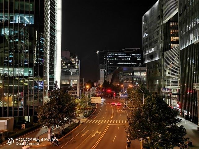 AI双摄  荣耀Play4 Pro拍出美妙夜色 