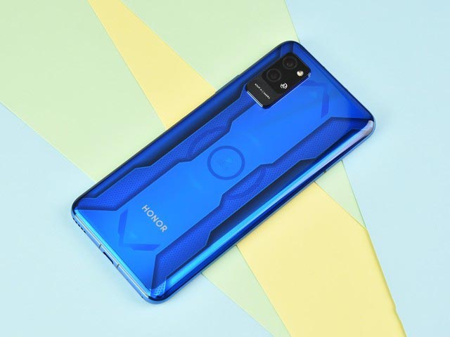气温直逼40°C手机变铁板烧?荣耀Play4 Pro激情挑战散热