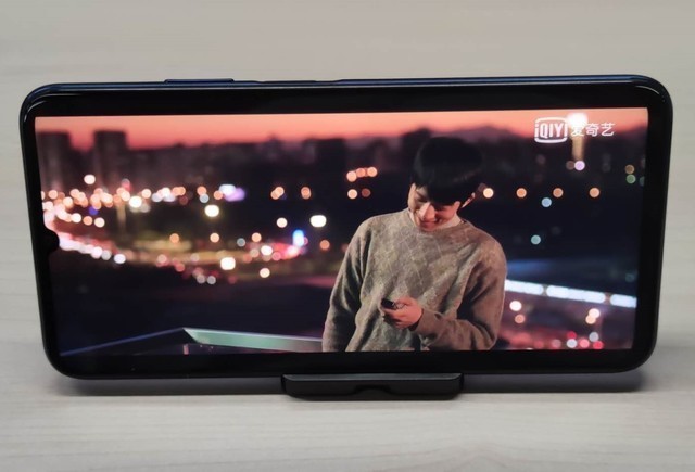 5G+大屏幕 荣耀X10 Max就是个追剧利器