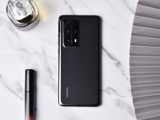 vivo X50 Pro+对比华为P40 Pro+ 超大杯怎么选?