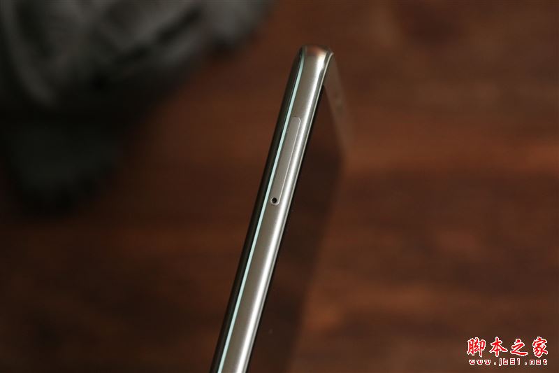 国产最强旗舰!HUAWEI Mate 10首发评测:插根线秒变PC