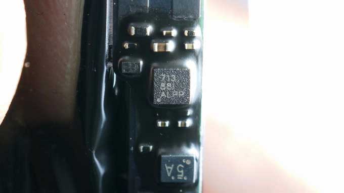 拆解报告:OPPO Ace2手机内置10W反向无线充电器