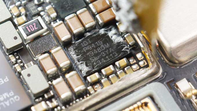 拆解报告:OPPO Ace2手机内置10W反向无线充电器