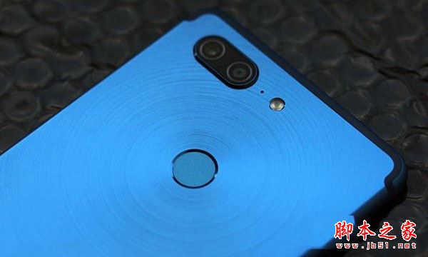 金vivo X20和金立M7哪个值得买?金立M7和vivo X20全面区别对比评测图解