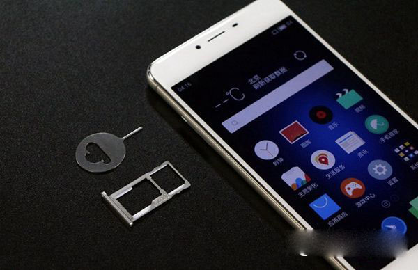 魅蓝5怎么装卡 魅蓝5 SIM插卡图文教程