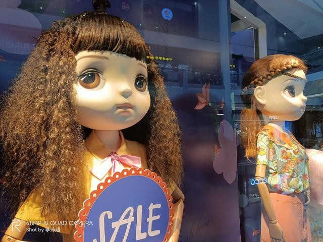 realme V5评测:潮美外观,最便宜的5G长续航手机