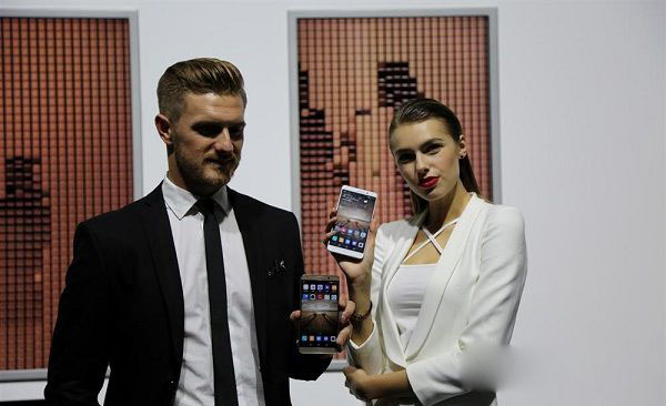 霸气流线设计 华为Mate9保时捷设计版图赏