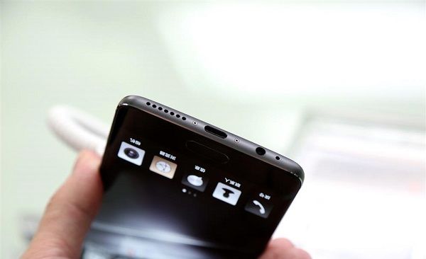 霸气流线设计 华为Mate9保时捷设计版图赏