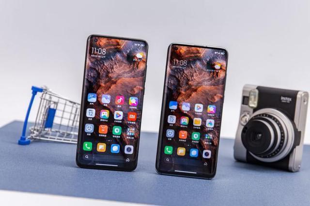 小米10至尊纪念版、小米10 Pro对比评测:大杯也有逆袭点?
