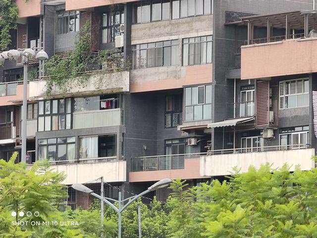 小米10至尊纪念版、小米10 Pro对比评测:大杯也有逆袭点?