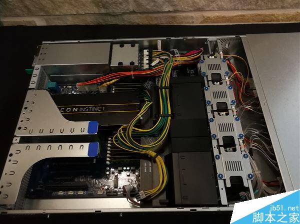 32核完美归来!AMD EPYC服务器正式发布:性价比可怕