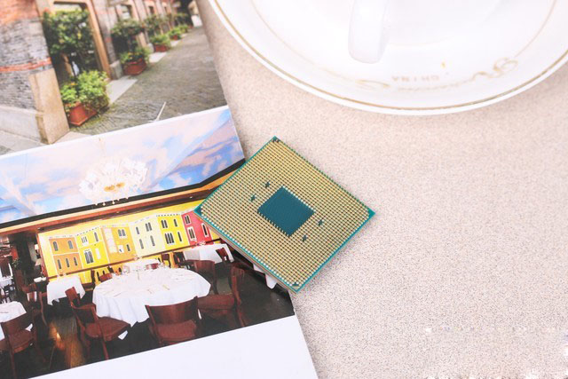 究竟谁更强?Ryzen 7-1700对比酷睿i7-6800K