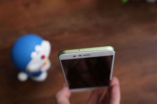 OPPOR11和华为nova2哪个好?华为nova2与OPPOR11区别对比详细评测