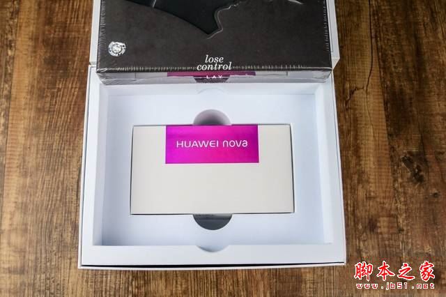 华为nova张艺兴定制版值得买吗?华为nova张艺兴定制版真机开箱图赏