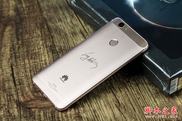 华为nova张艺兴定制版值得买吗?华为nova张艺兴定制版真机开箱图赏