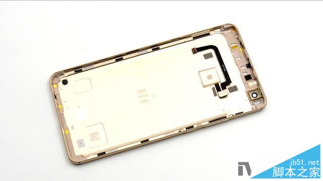 小米Max2内部做工拆解怎么样？小米Max2拆机全过程评测图解
