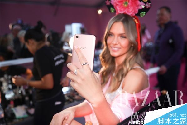 vivo X9前置双摄自拍怎么样?维秘模特亲自示范
